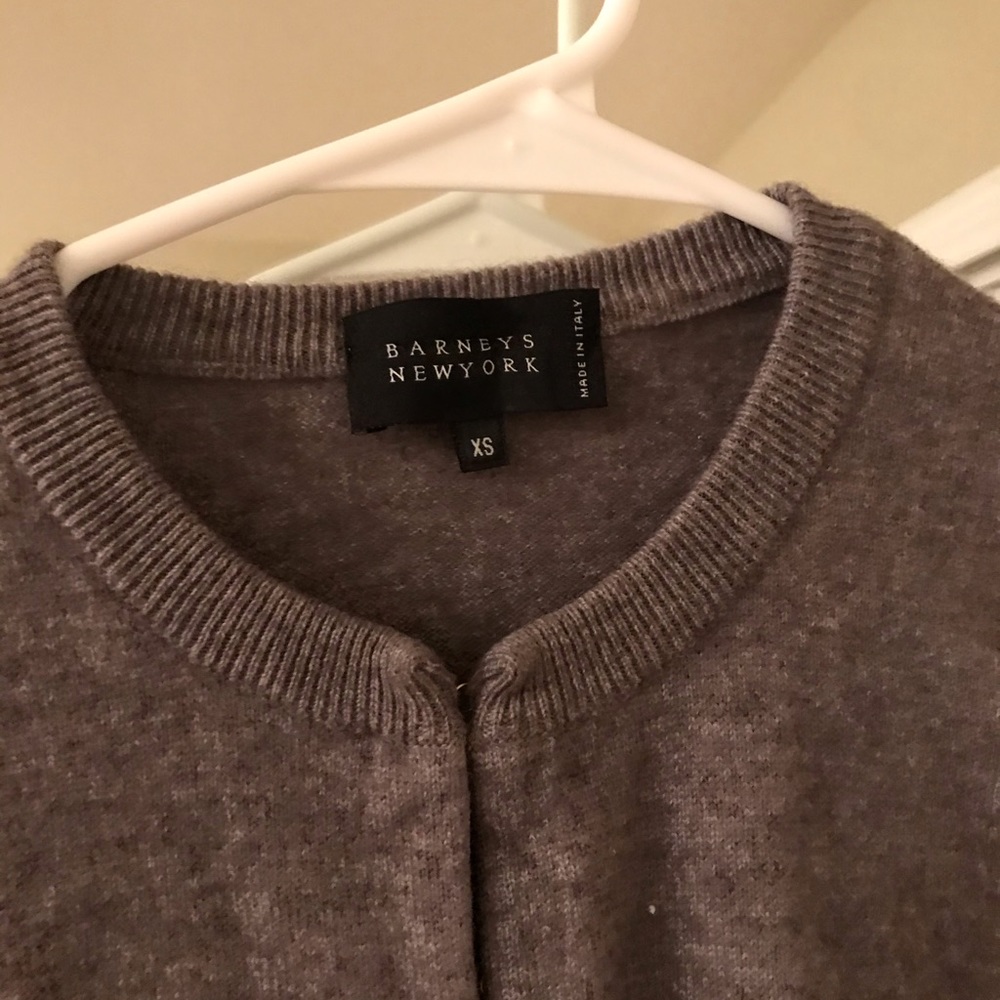 Barney’s New York v 90’s xsmall sweater💕